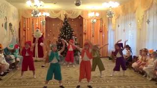 Танец гномиков (старшая группа)