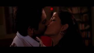 Yami Gautam All Hot Kiss Scenes in Vicky Donor !!! (Ultra HD)