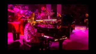 Elton John - Funeral For a Friend - Love Lies Bleeding live