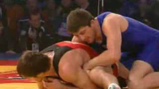 Ossetian Wrestler in blu Ibragim Aldatov vs Mahach Murtazaliev