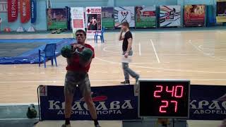 Триатлон(гири 24кг. время 6 мин).Александр Слободин - 99 подъемов (3-е место) .