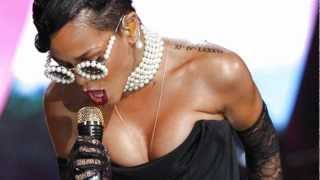 Rihanna Diamonds Live Performance 1080p HD Victoria's Secret Fashion Show VMA  X Factor Final
