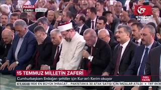Cumhurbaşkanı Erdoğan şehitler için Kur’an-ı Kerim okudu