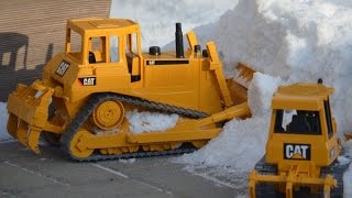 BRUDER TOYS CAT Bulldozer cleared snow