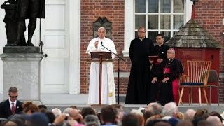 Pope Francis gives moving speech from Independence Hall