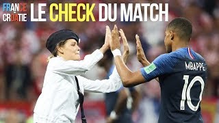 Les Pussy Riot envahissent le terrain pendant la finale de la Coupe du monde