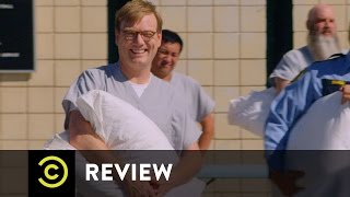 Guards vs. Prisoners Pillow Fight - Review - Comedy Central