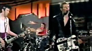 the CLASH 'Guns of Brixton' (live on Fridays 1980)