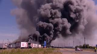 Extra uitzending: brand legt loodsen Kloosterboer in de as 1/2