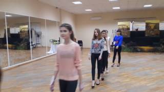 Дефиле-занятие финалисток конкурса "Мисс студенчество. Буденновск 2016