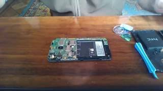 How to replace broken screen of HTC Desire 210 dual sim