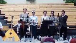 Рождествинская песня-"Младенец лежит в колыбели" Давид Махмуд-Оглы с группой
