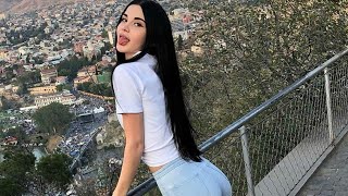 Топ секси девушки танцы. Очень красивая и сексуальная девушки танцует.