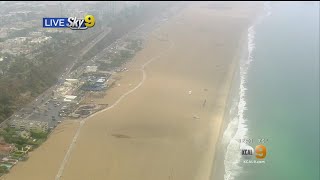 Santa Monica Beach Evacuated Due To Lightning