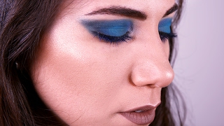مكياج سموكي باللون الأزرق Urban Decay Full Spectrum