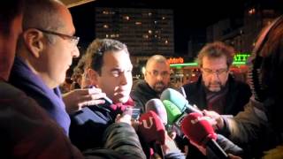 Tino Fernández y Paco Zas plasman la exigencia de elecciones en diciembre