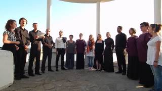 Mari mome (Rachenitsa) - Dobri Hristov - Mixed Chamber Choir "Petar Dinev" outdoors
