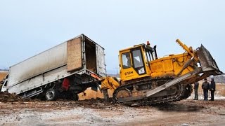 Best truck crashes, truck accident compilation 2015 Part 5