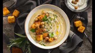 Vellutata di ceci con  cubetti di Polenta Valsugana alla paprika