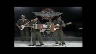 LOS DOS GILBERTOS............   En vivo.