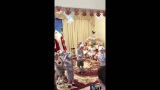 Зайки танцевали , хвостиком виляли