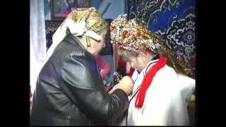ВЕСІЛЛЯ В КОСМАЧІ ОДЯГАННЯ НАРЕЧЕНОЇ