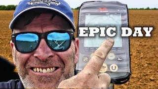 Minelab Equinox 800 vs Xp Deus Metal Detecting uk 2019 EPIC Day