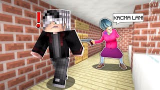 KORKUNÇ ÖĞRETMENİN OKULUNDAN KAÇAN KAZANIR! ? - Minecraft