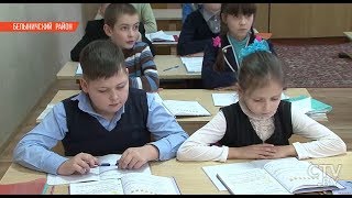 Школьникам платят за хорошие оценки в Могилевской области | Зарплата $600 в колхозе в Белыничах