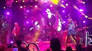 "Sweet Child O Mine" and "This Is Halloween" at Mad T Party