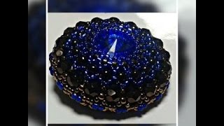 Брошь из бисера и риволи Сваровски.