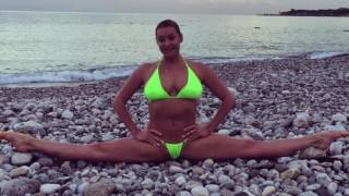 Анастасия Волочкова забыла надеть нижнее белье
