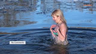 Крещение 2019 / Как киевляне ныряли в Днепр и освящали воду