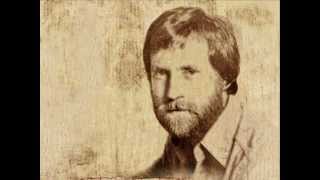Стихотворение Владимира Высоцкого "И снизу лед, и сверху - маюсь между..." (1980)
