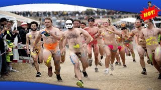 ✅ Se alle billederne fra nøgenløbet på Roskilde Festival