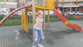 Каталась на РОЛИКАХ, упала ....ГИПС? ЖУКИ!!! Что печет Манечка?