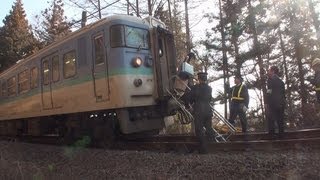 【難を逃れた団臨ミニエコー】その代走１１５系倒木パン破損！救援車出動！