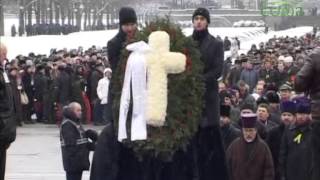 На Пискарёвском кладбище помянули блокадников