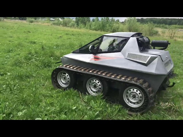 Обзор вездеходов видео. Гусеничный вездеход лайка. Гусеничный вездеход лайка Спутник. Гусеничный вездеход лайка тест драйв.